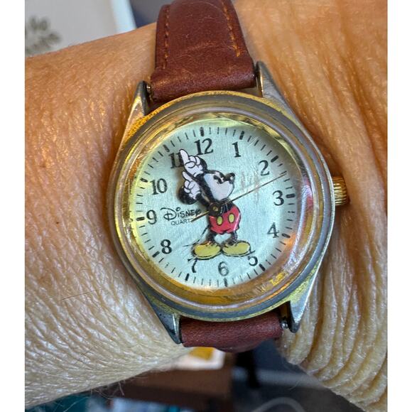 DISNEY MICKEY MOUSE WATCHES -LOT OF TWO - Picture 1 of 8